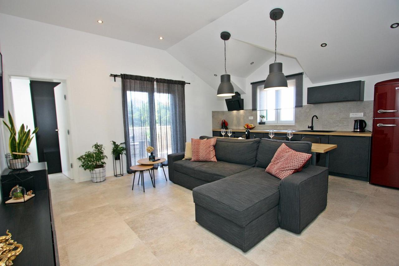 Apartman Gajka ซูเปตาร์ ภายนอก รูปภาพ