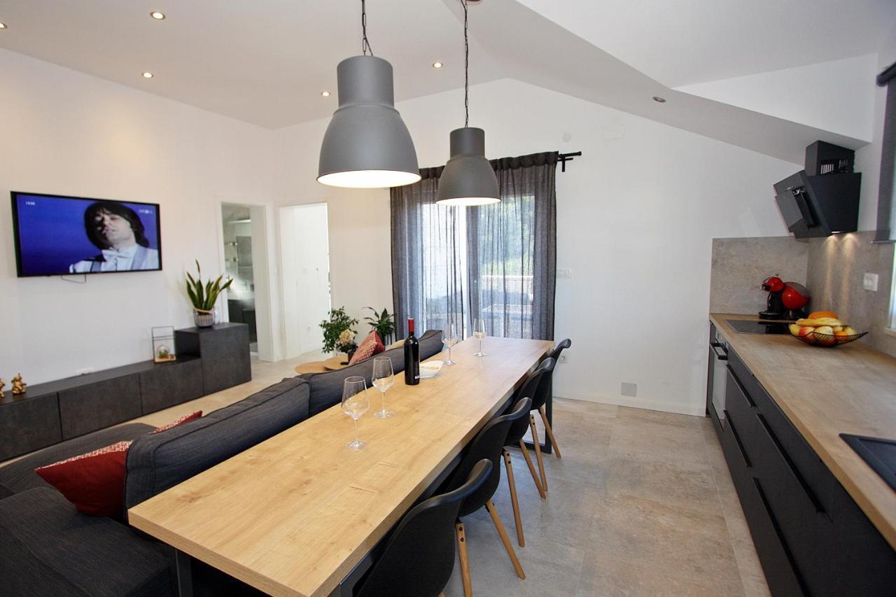 Apartman Gajka ซูเปตาร์ ภายนอก รูปภาพ