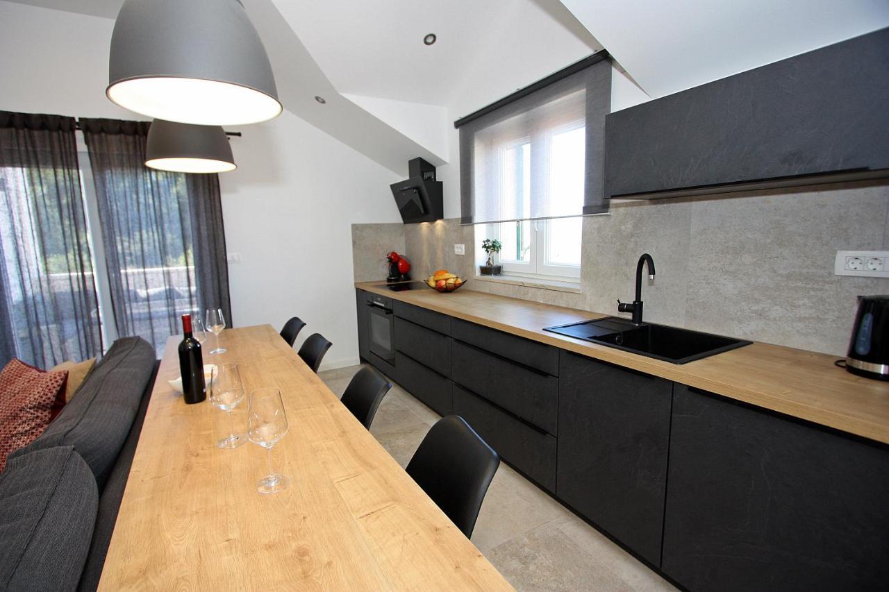 Apartman Gajka ซูเปตาร์ ภายนอก รูปภาพ