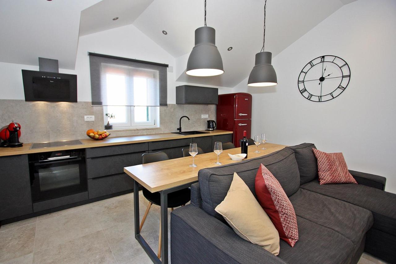 Apartman Gajka ซูเปตาร์ ภายนอก รูปภาพ